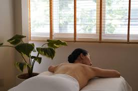 The Day Spa Osaka interior and treatment